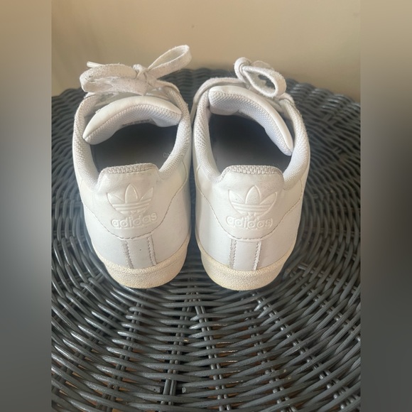 Adidas Superstars - Picture 2 of 7